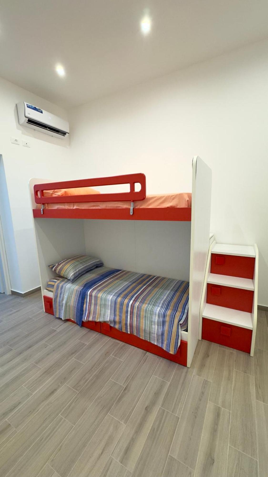 La Barca Sul Mare Apartment Палермо Екстериор снимка