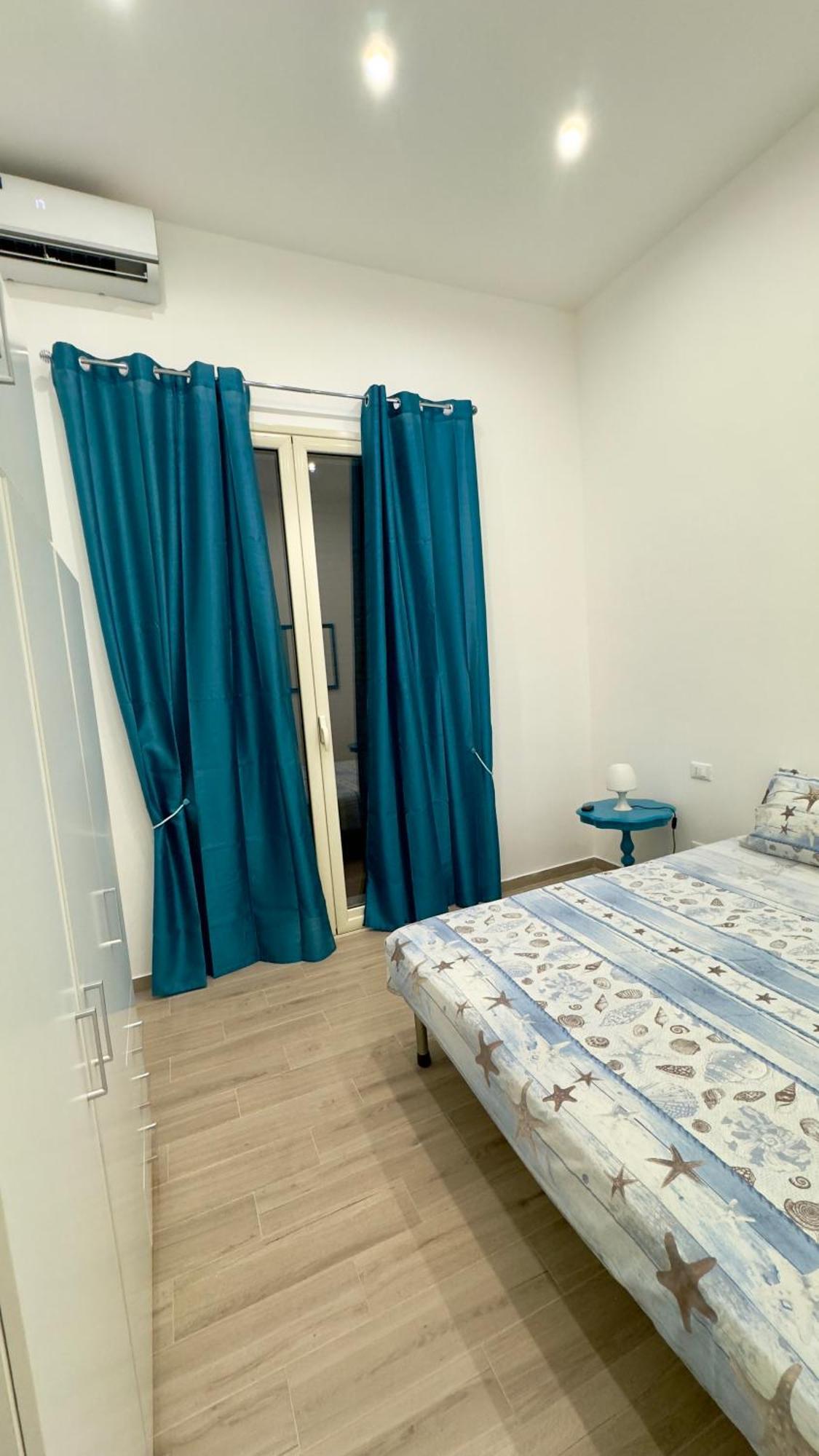 La Barca Sul Mare Apartment Палермо Екстериор снимка