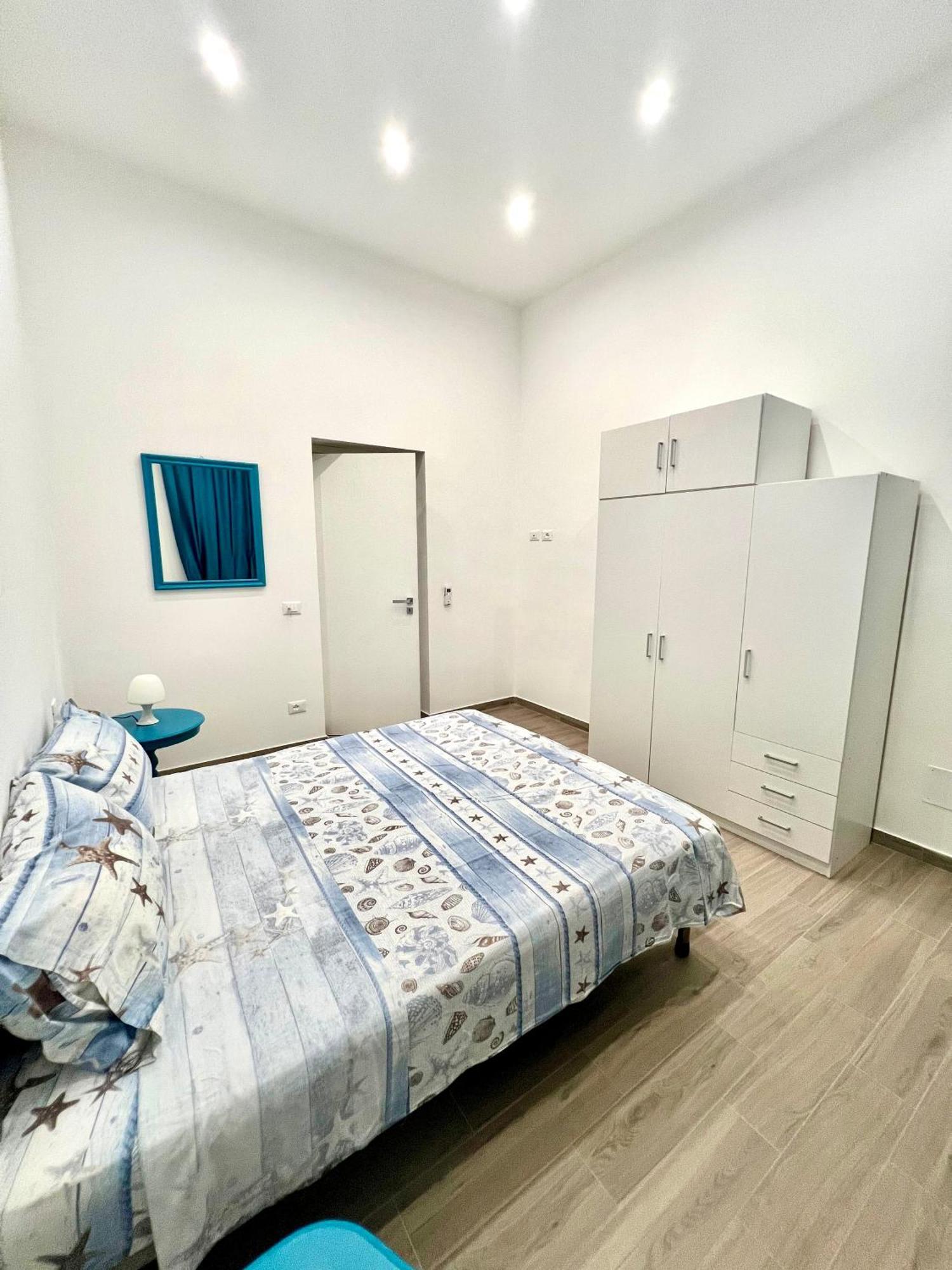 La Barca Sul Mare Apartment Палермо Екстериор снимка
