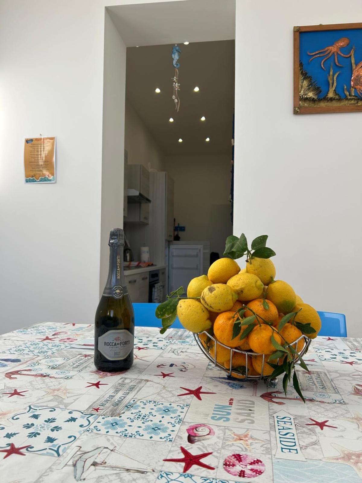 La Barca Sul Mare Apartment Палермо Екстериор снимка